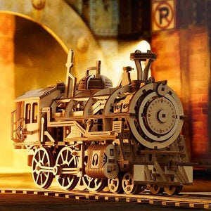 Mechanical Wood Models; Steam Locomotive - with wind-up spring LK701
