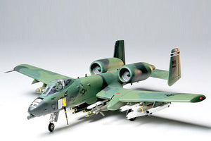 1/48 A-10 Thunderbolt II Plastic Model Airplane Kit TAM61028